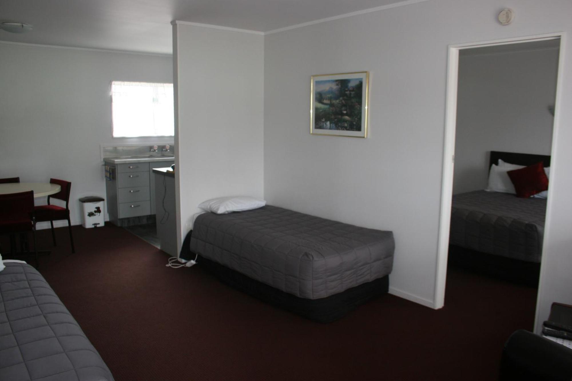 Burgundy Rose Motel Whangarei Eksteriør bilde